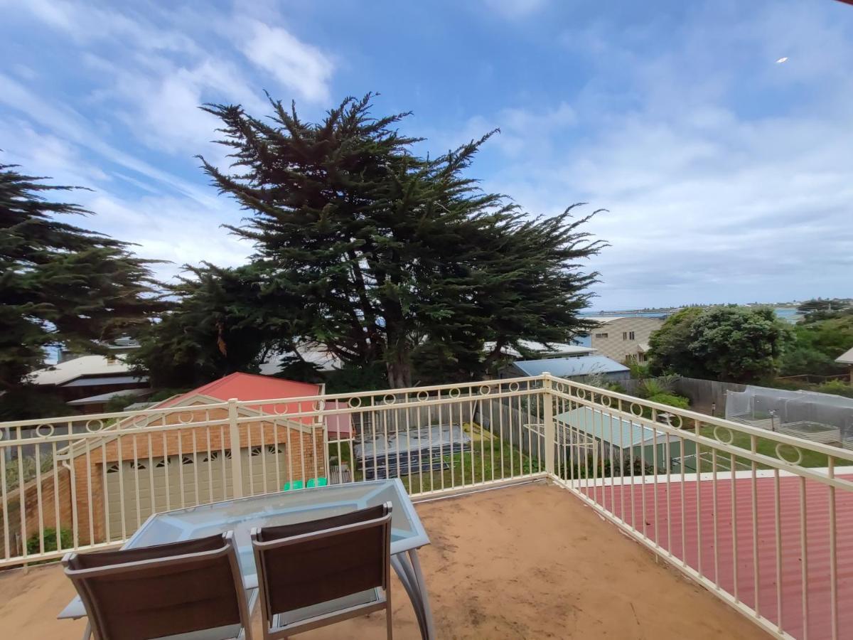 Angela'S Beach Stays Apollo Bay Exterior foto